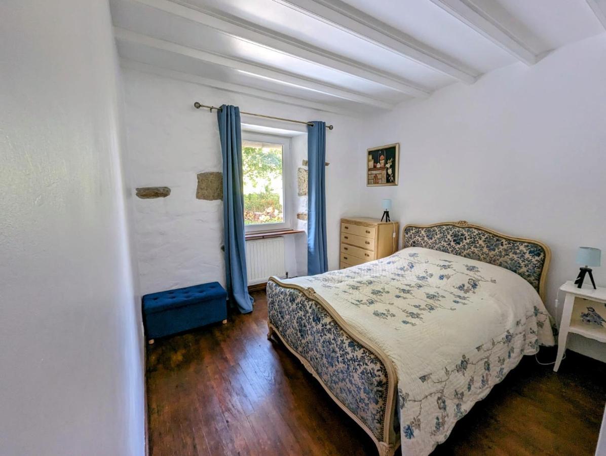 Les Gites De La Cabache Montaigu-les-Bois Exterior foto